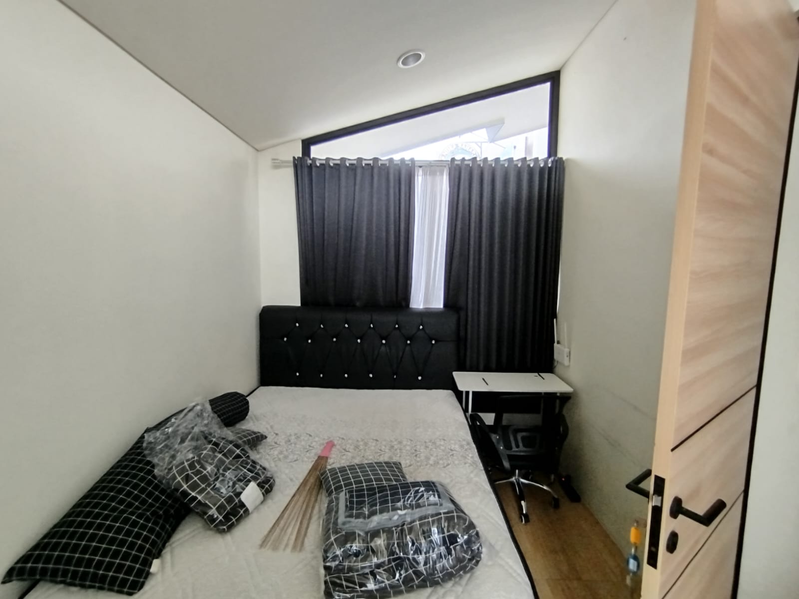 Rumah Disewakan Dicluster Uptown Lippo Cikarang